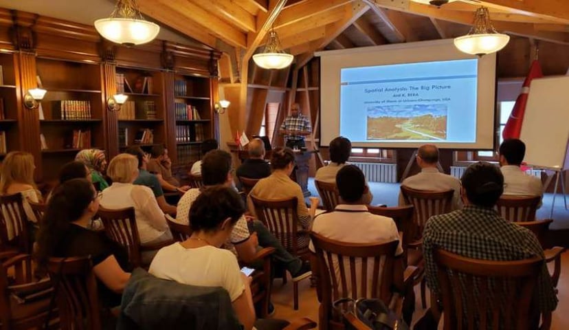 Illinois Üniversitesinden Anil Bera ARYÖN 2019’da Bir Seminer Verdi