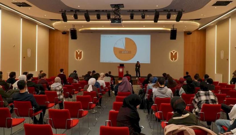 Rektörümüz Açık Mikrofon Etkinliğinde Öğrencilerimizle Bir Araya Geldi