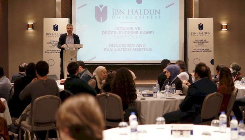 Language Education Discussed at the School of Languages Consultation and Evaluation Camp