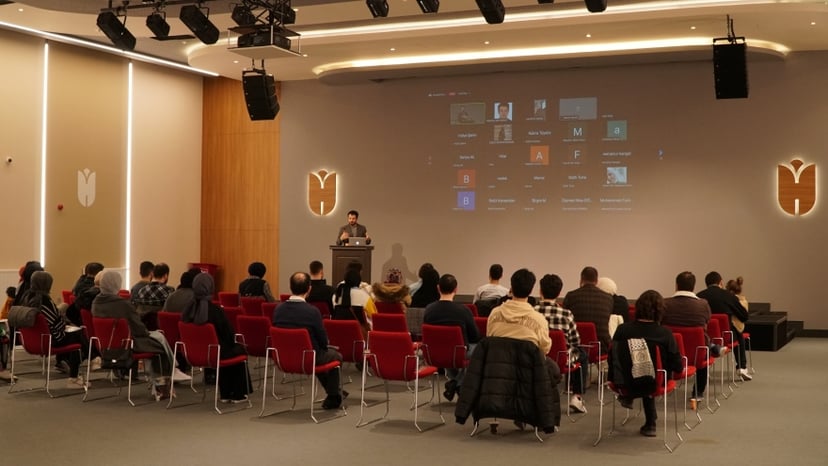 İbn Haldun Akademi Bünyesinde Lisansüstü Kariyer Seminerleri Gerçekleştirildi