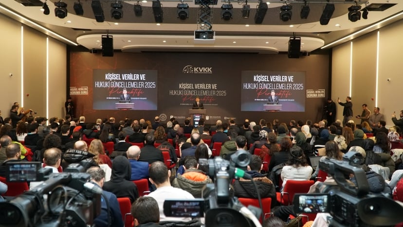 Adalet Bakanı Yılmaz Tunç'un Teşrifleriyle 'Kişisel Veriler ve Hukuki Güncellemeler 2025 Perspektifi' Sempozyumu Gerçekleştirildi