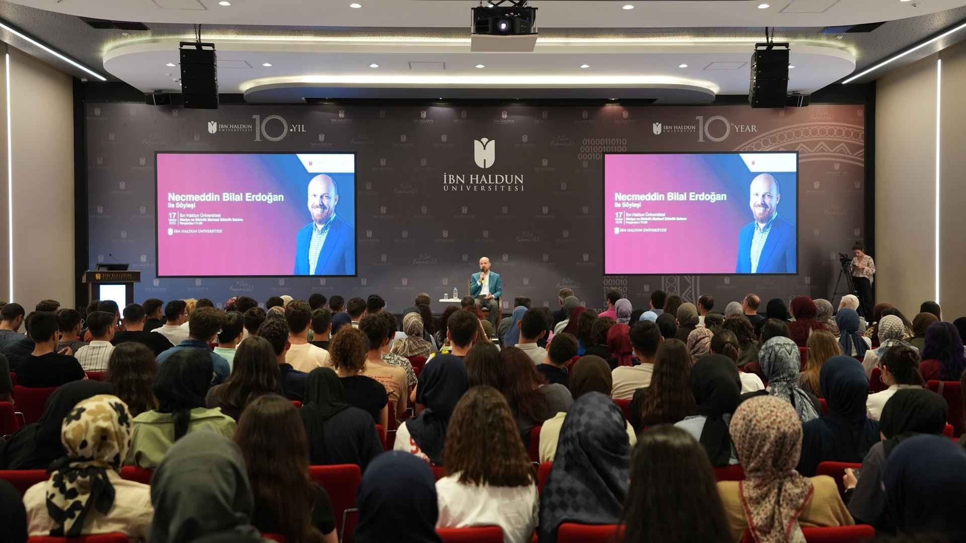 Mütevelli Heyeti Başkan Vekilimiz Necmeddin Bilal Erdoğan YKS Kampı Öğrencileriyle Buluştu