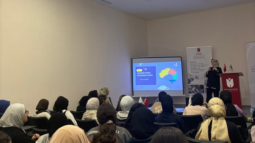 Sınava Hazırlık ve Motivasyon Semineri Öğrencilerle Buluştu