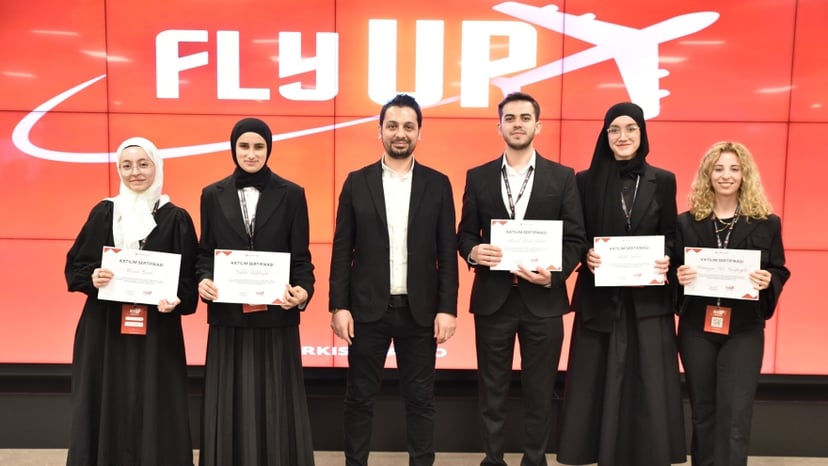 UPNXT Ekibimiz “Fly Up Üniversiteler Arası Fikir Turnuvası”ndan İkincilikle Döndü